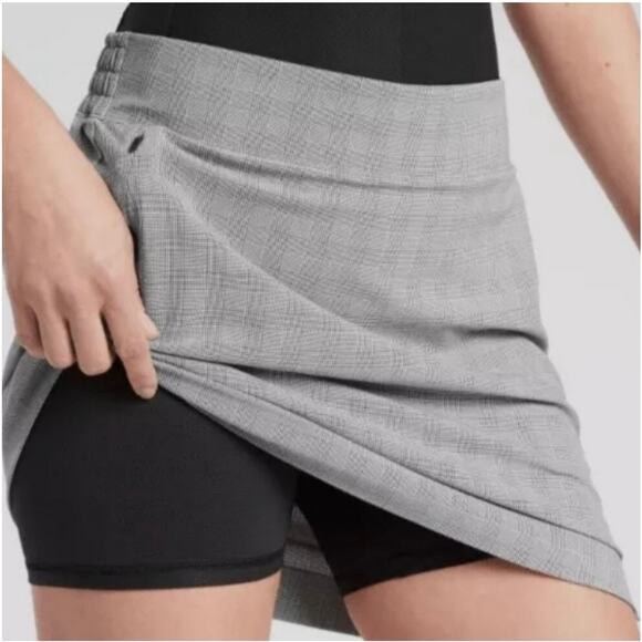Athleta Plaid Soho Skort Size: 8 - Picture 2 of 10